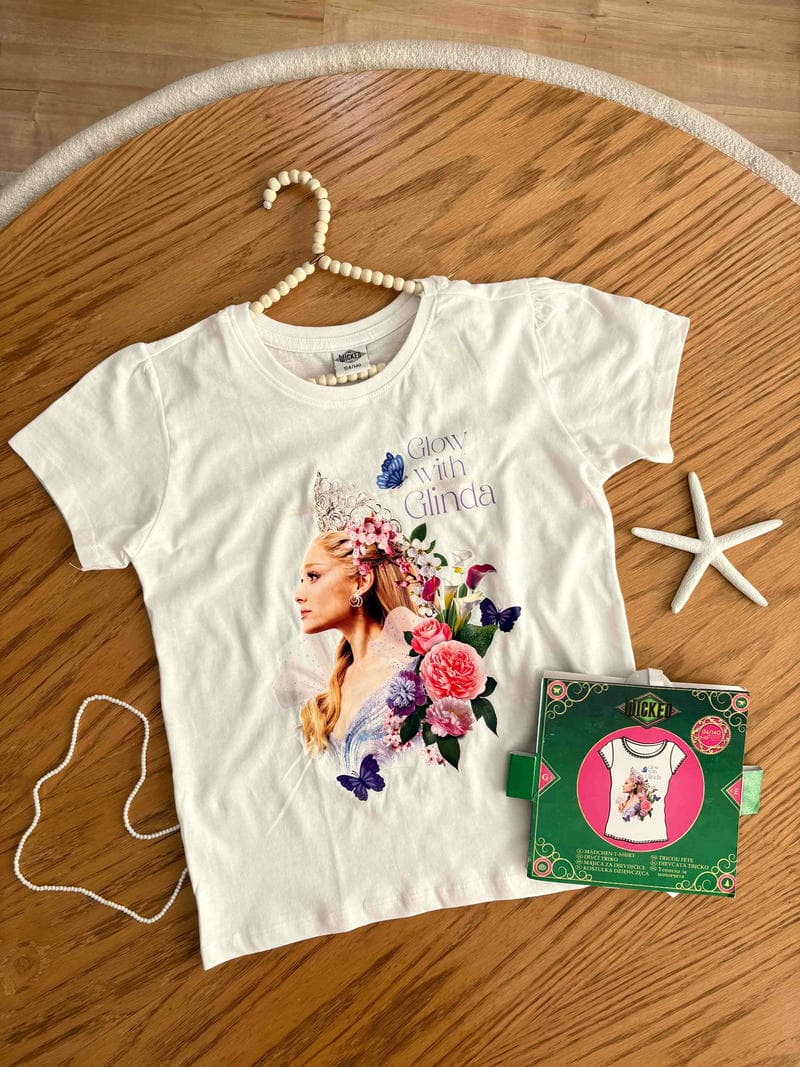 girl t-shirt
