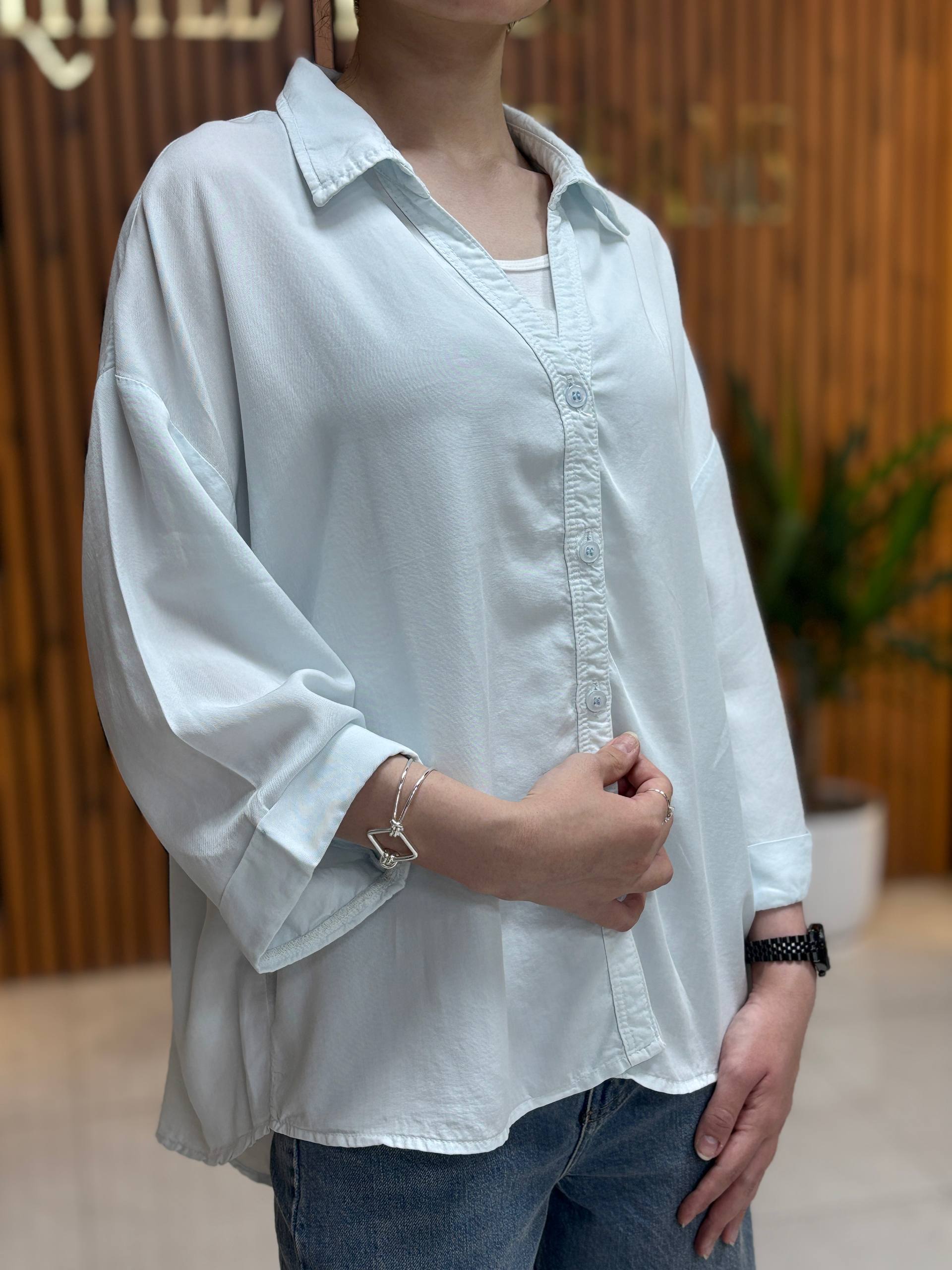 شومیز سیلک آبی زنانه - Image 4